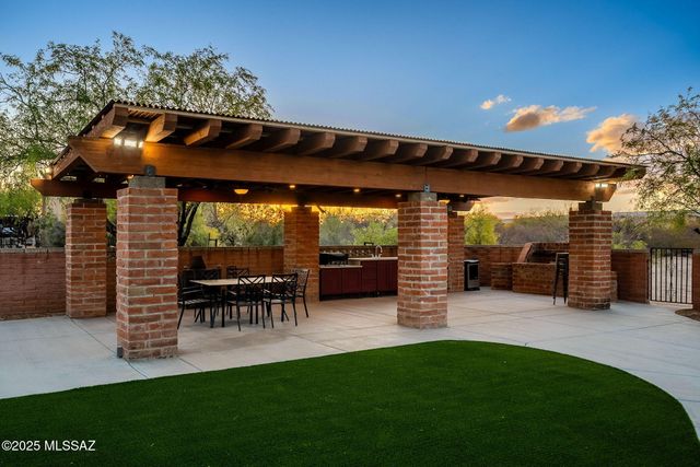 17300 S Camino Cartagena, Sahuarita, AZ 85629