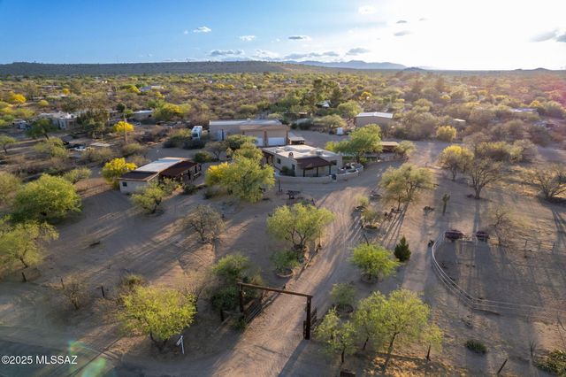 17300 S Camino Cartagena, Sahuarita, AZ 85629