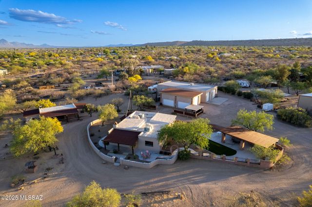 17300 S Camino Cartagena, Sahuarita, AZ 85629