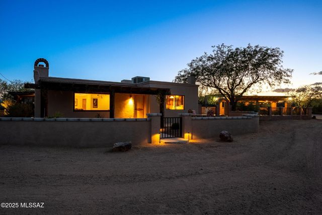 17300 S Camino Cartagena, Sahuarita, AZ 85629