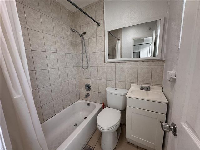 728 SW 6th St, Dania Beach, FL 33004