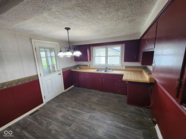 8715 W State Road 58, Norman, IN 47264