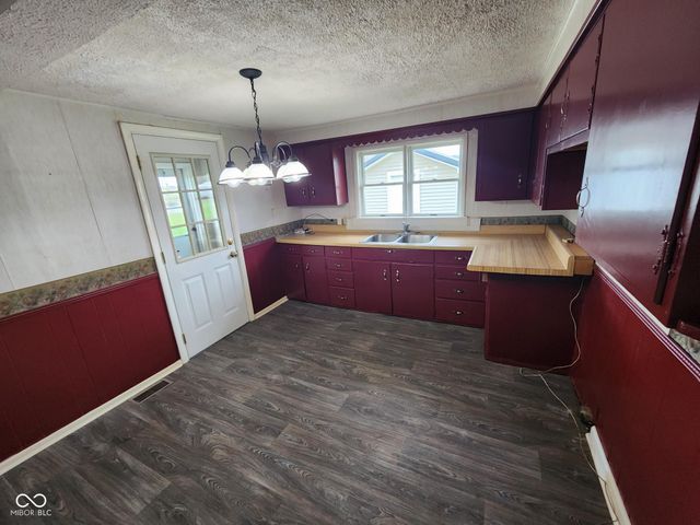 8715 W State Road 58, Norman, IN 47264