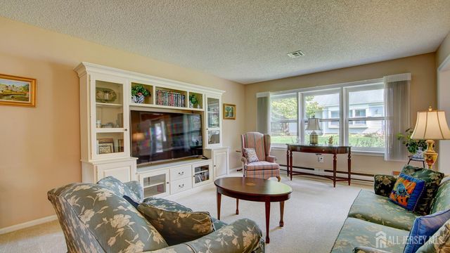 678-B Yarborough Way, Monroe, NJ 08831
