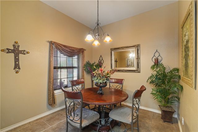 14421 Red River Dr, Corpus Christi, TX 78410
