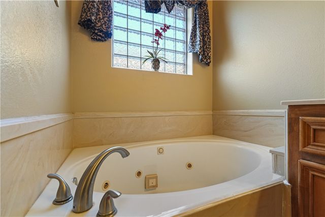 14421 Red River Dr, Corpus Christi, TX 78410