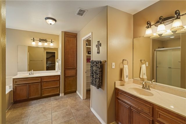 14421 Red River Dr, Corpus Christi, TX 78410