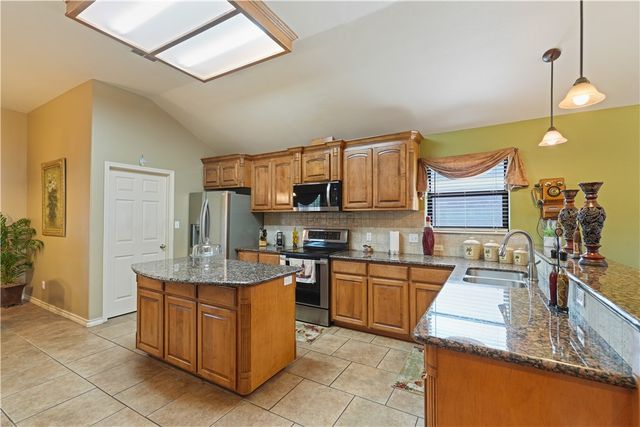 14421 Red River Dr, Corpus Christi, TX 78410