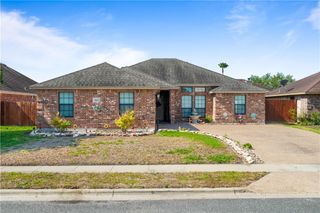 14421 Red River Dr, Corpus Christi, TX 78410