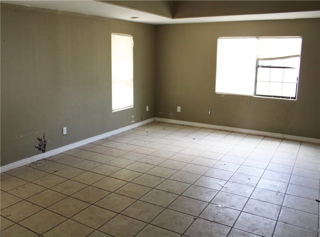 602 E Alice, Kingsville, TX 78363