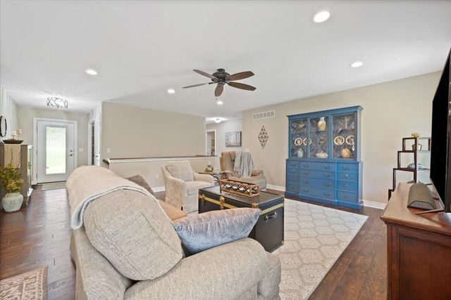 63004 250TH Street, Glenwood, IA 51534