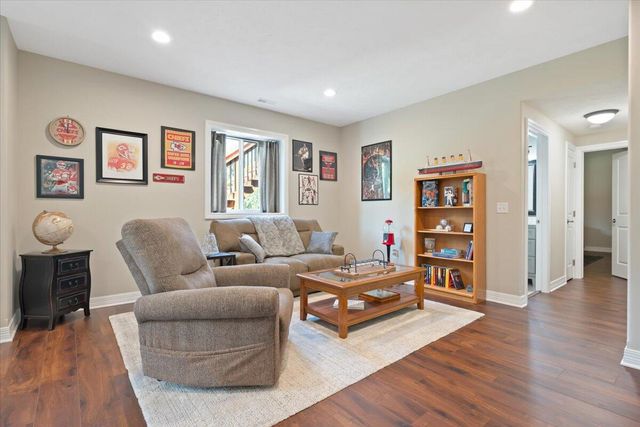 63004 250TH Street, Glenwood, IA 51534