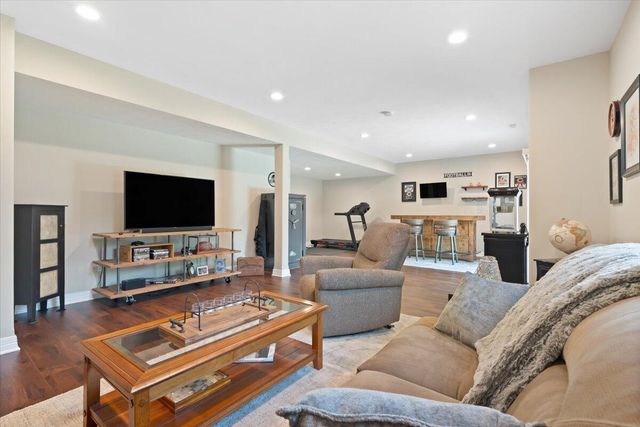 63004 250TH Street, Glenwood, IA 51534