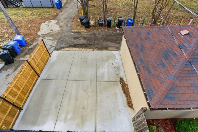 861 E 63rd Place 1, Chicago, IL 60637