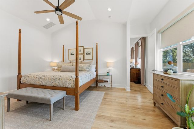 32 Acacia DR, Wimberley, TX 78676