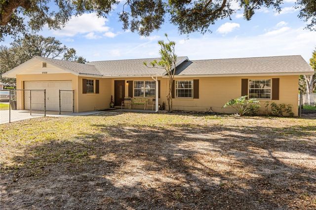 9909 JACARANDA AVENUE, Clermont, FL 34711