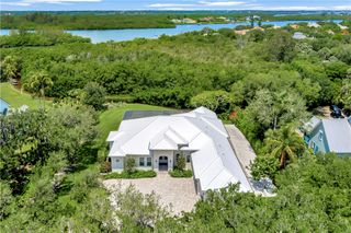 710 Canoe Trail, Vero Beach, FL 32963