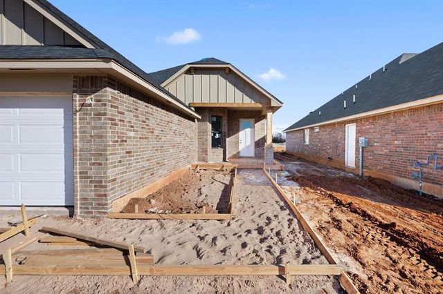 5104 Misty Wood Lane, Mustang, OK 73064