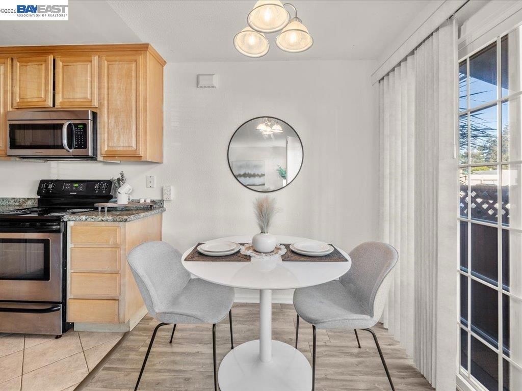 Image 23 of property listing at 700 Fargo 1, San Leandro, CA 94579