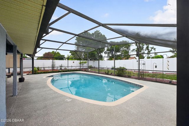 994 Sweetbrier Drive, Deltona, FL 32725