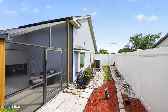 994 Sweetbrier Drive, Deltona, FL 32725