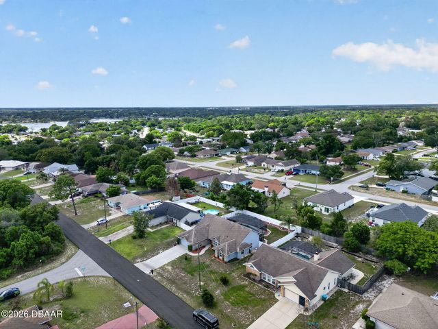 994 Sweetbrier Drive, Deltona, FL 32725