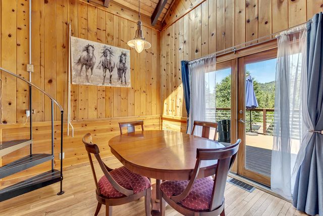 53560 Country Club Drive, Idyllwild, CA 92549