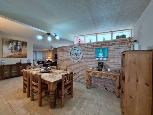 736 Santa Anita Dr, Kingsville, TX 78363