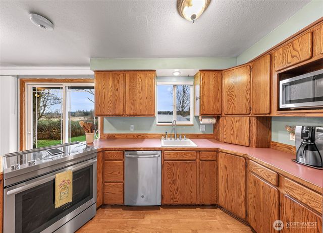 1684 Brookwood Drive, Ferndale, WA 98248