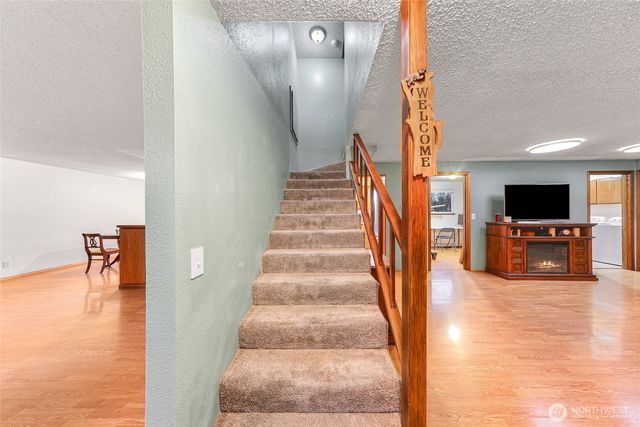 1684 Brookwood Drive, Ferndale, WA 98248