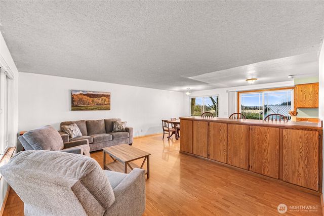 1684 Brookwood Drive, Ferndale, WA 98248