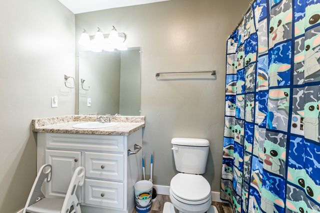 2324 W CHATEAU DR, Roy, UT 84067