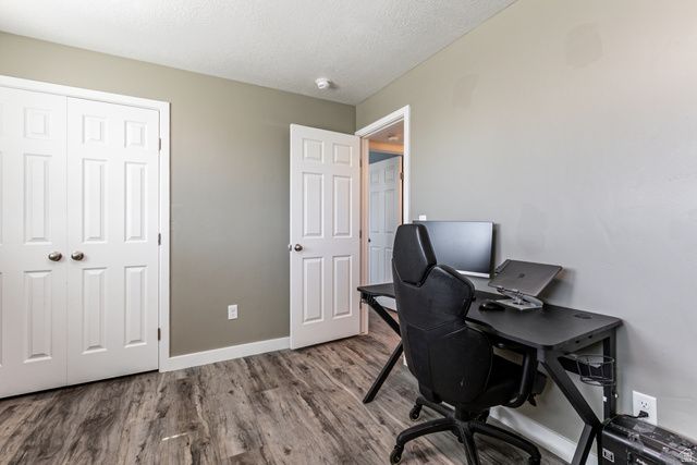 2324 W CHATEAU DR, Roy, UT 84067