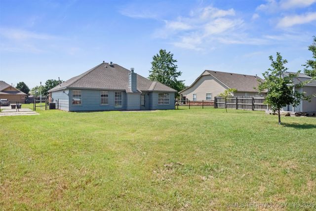 11225 S 275th East Avenue, Coweta, OK 74429
