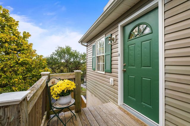 100 OLIVE ST, Staunton, VA 24401