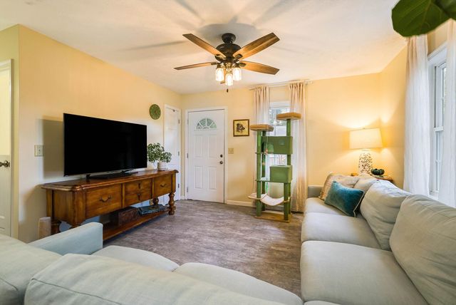 100 OLIVE ST, Staunton, VA 24401