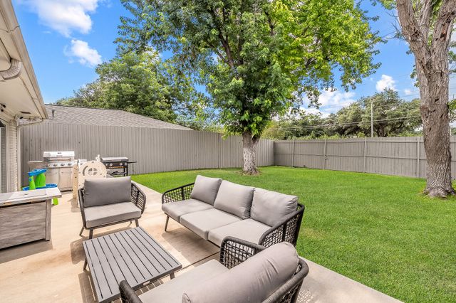 7636 La Risa Drive, Dallas, TX 75248