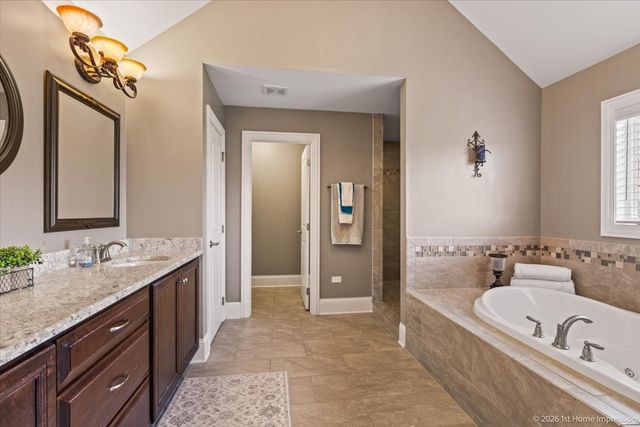 8580 Stone Creek Boulevard, Frankfort, IL 60423