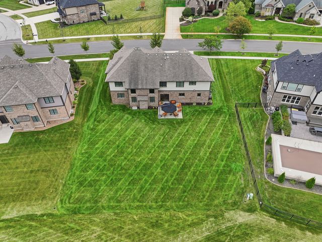 8580 Stone Creek Boulevard, Frankfort, IL 60423