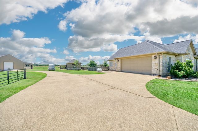 9652 Locke Road, Bryan, TX 77808