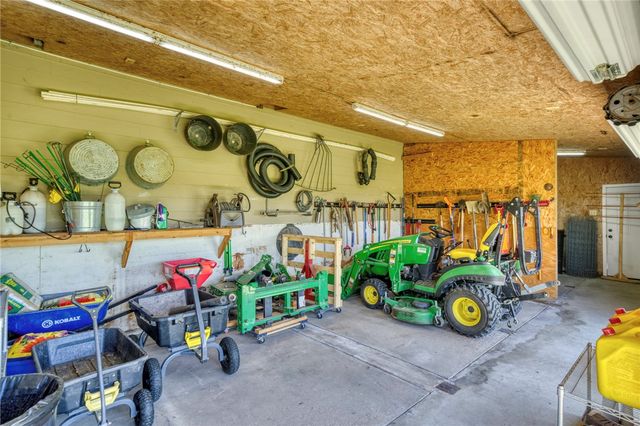 9652 Locke Road, Bryan, TX 77808