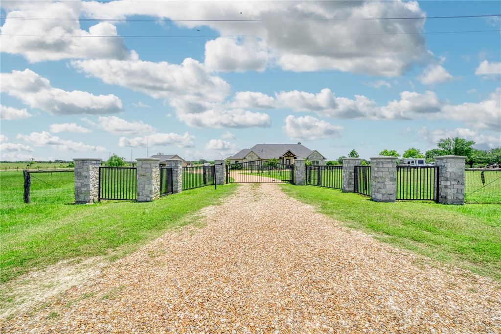 9652 Locke Road, Bryan, TX 77808 — photo 2