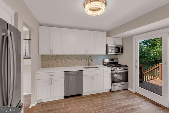 211 FRONT ST, Mount Holly, NJ 08060