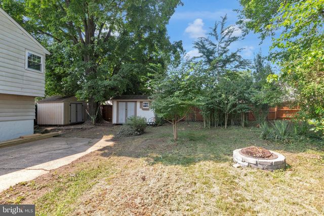 211 FRONT ST, Mount Holly, NJ 08060