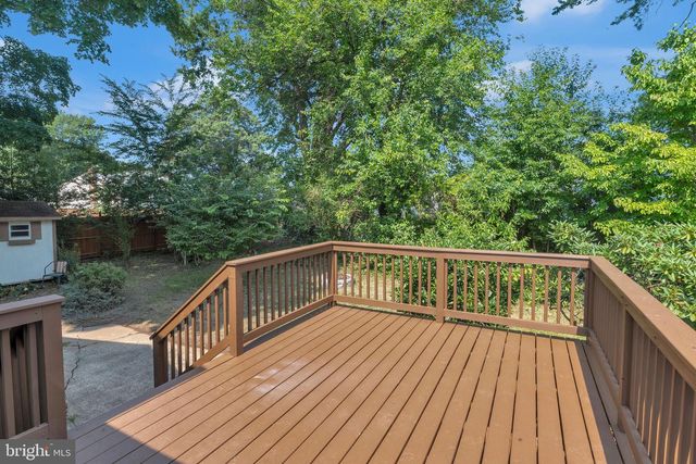 211 FRONT ST, Mount Holly, NJ 08060