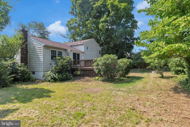 211 FRONT ST, Mount Holly, NJ 08060