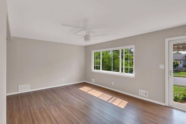 211 FRONT ST, Mount Holly, NJ 08060