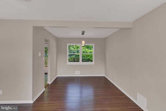 211 FRONT ST, Mount Holly, NJ 08060
