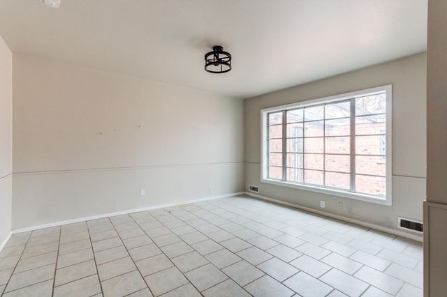 2213 33rd Street, Lubbock, TX 79411