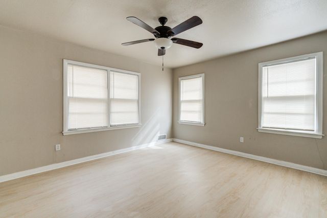 2213 33rd Street, Lubbock, TX 79411